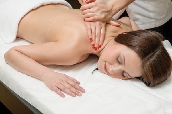 Основные виды лечебного массажа для спины